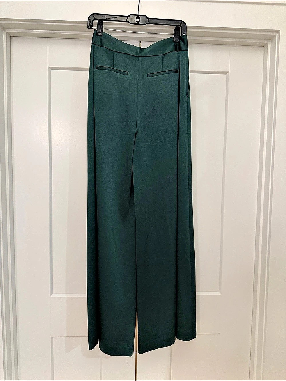 Alice + Olivia Nessi Satin Wide Leg Pants Green - Worn once - Picture 5 of 6